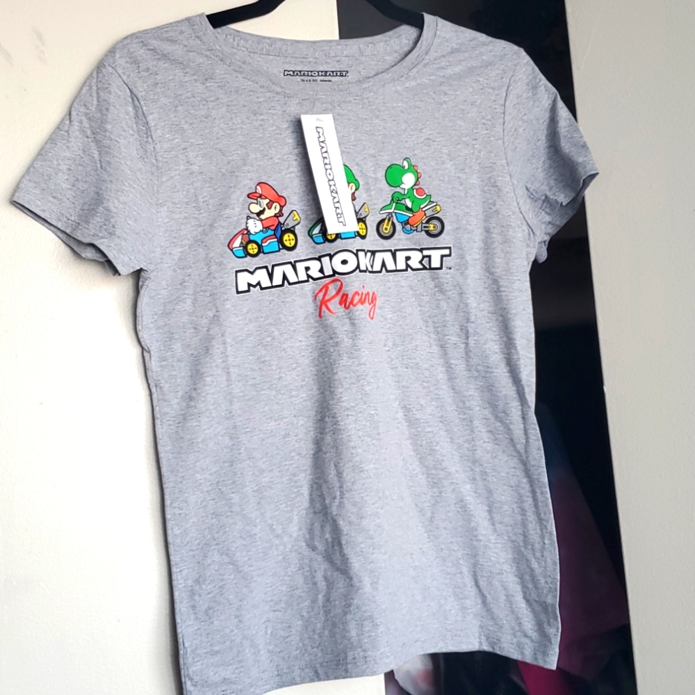 Med women Mario shirt nwt